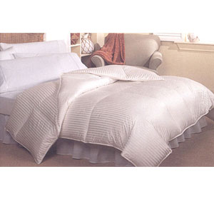 Royal Hotel 900TC Silk Down Queen Comforter 50oz.(RPT)